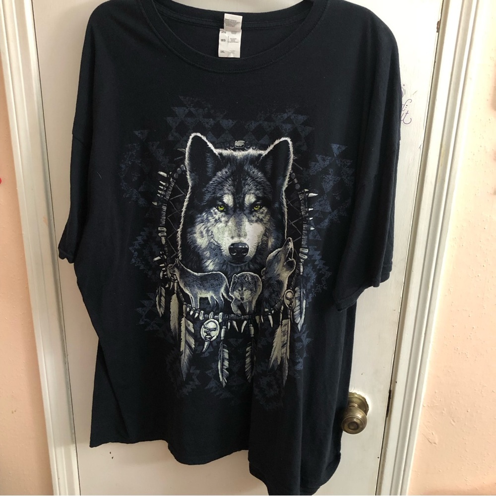 Vintage Wolf T